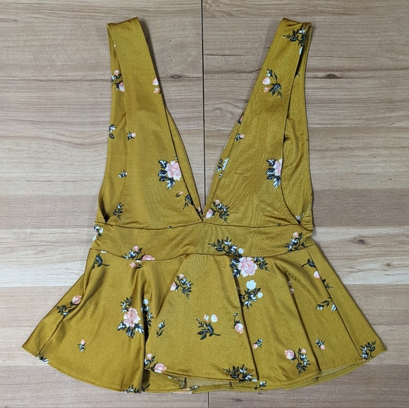 Urban Outfitters V Neck Tank Top - Picture 5 of 7